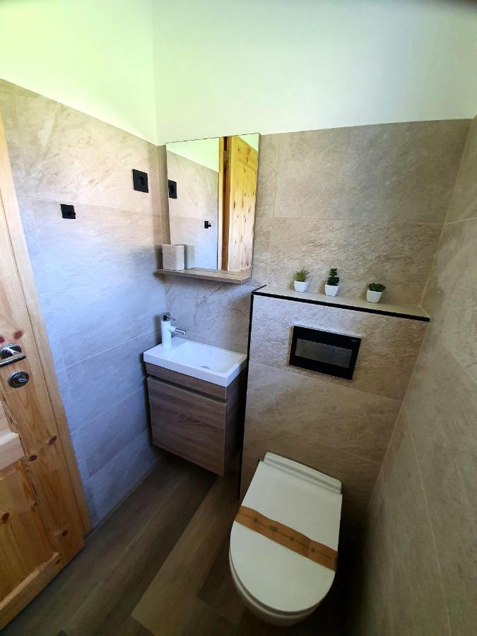 Honey Apartments Zirovnica Exteriör bild
